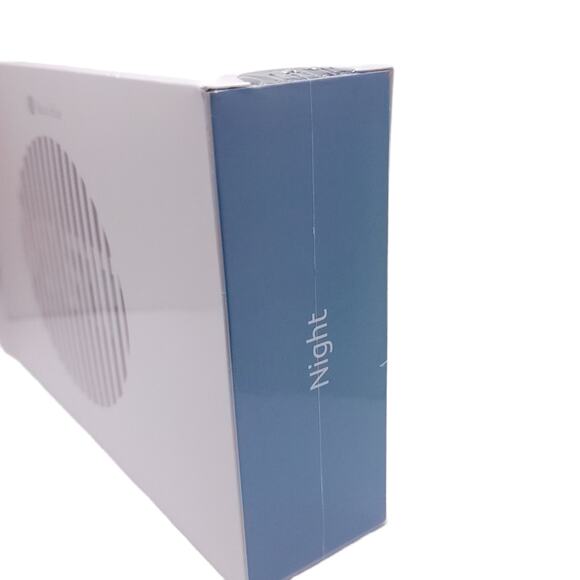 Baseblue Cosmetics Dry and Wet Dual Action Facial Cleansing Wipes - Picture 4 of 5